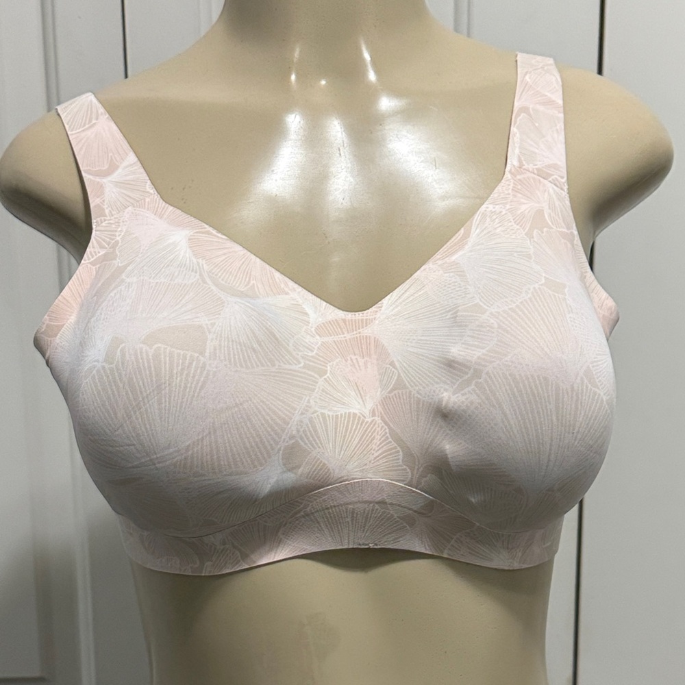 Seamless Floral Women's Bra - Pink. EVELYN   BOBBIE.  THE BEYOND BRAS